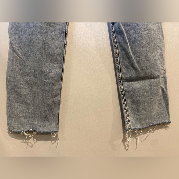 Rag & Bone Dre Low-Rise Slim Boyfriend Denim Jeans Size 31x30 Raw Hem Distressed - Picture 9 of 13